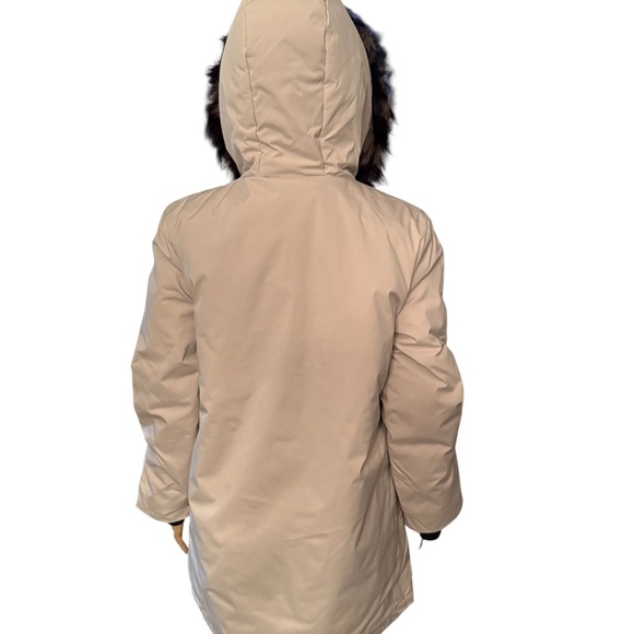 Faux Fur Mid-Length Hooded Parka with Large Pockets. NWT - Picture 6 of 14